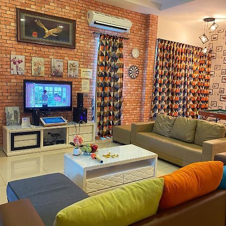 Teluk Batik 17Paradisehome Private Pool Karaoke Snooker Bbq 15Pax Лумут Экстерьер фото