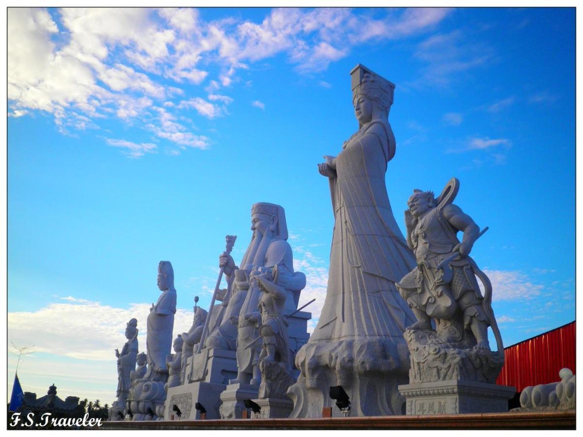 Teluk Batik 17Paradisehome Private Pool Karaoke Snooker Bbq 15Pax Лумут Экстерьер фото