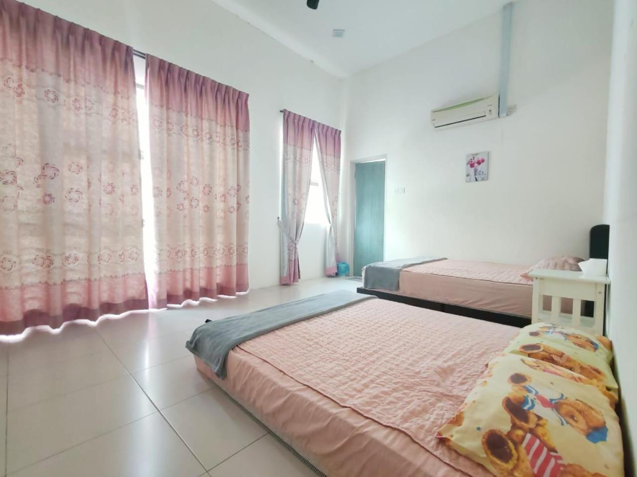Teluk Batik 17Paradisehome Private Pool Karaoke Snooker Bbq 15Pax Лумут Экстерьер фото