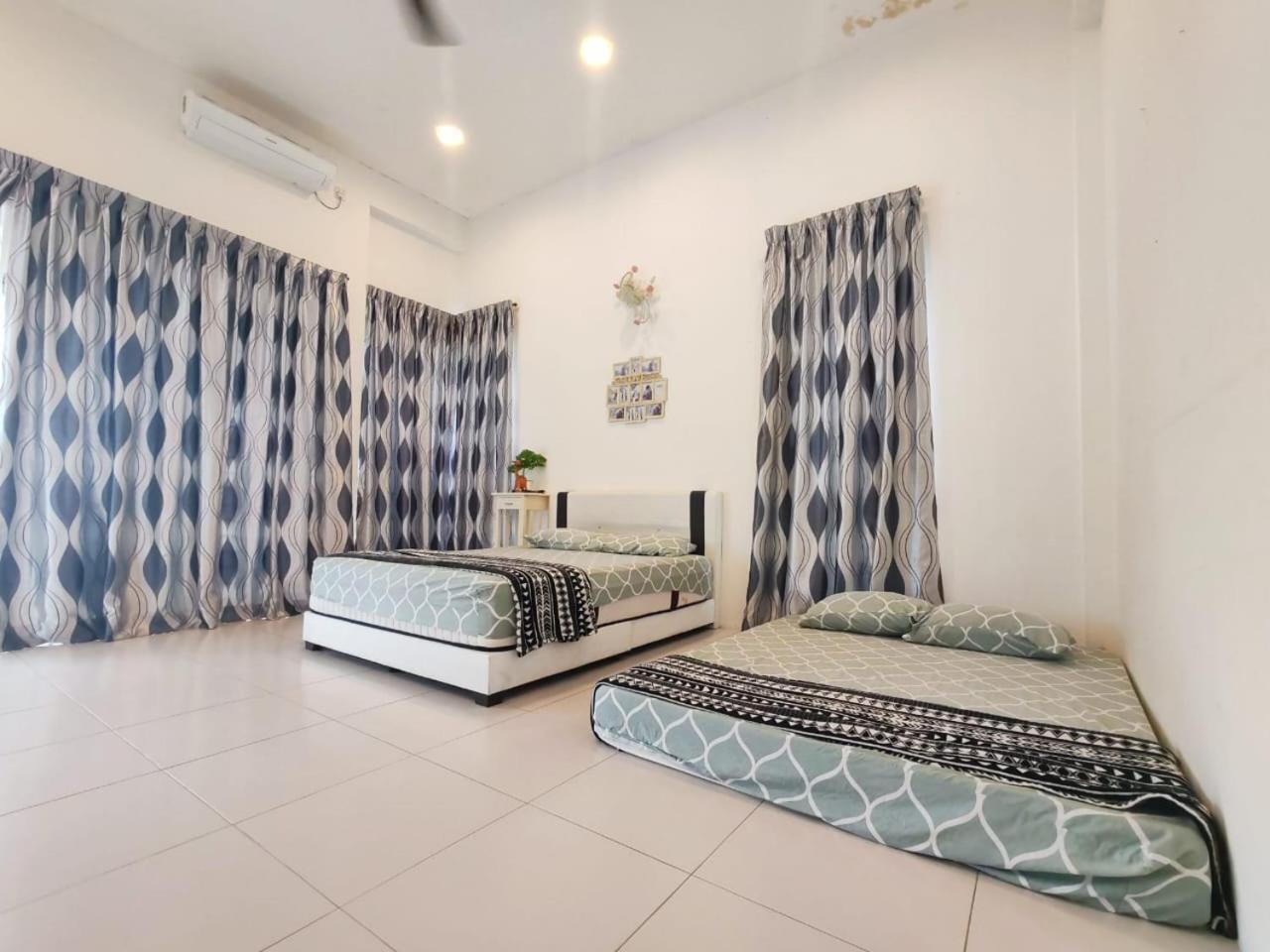 Teluk Batik 17Paradisehome Private Pool Karaoke Snooker Bbq 15Pax Лумут Экстерьер фото