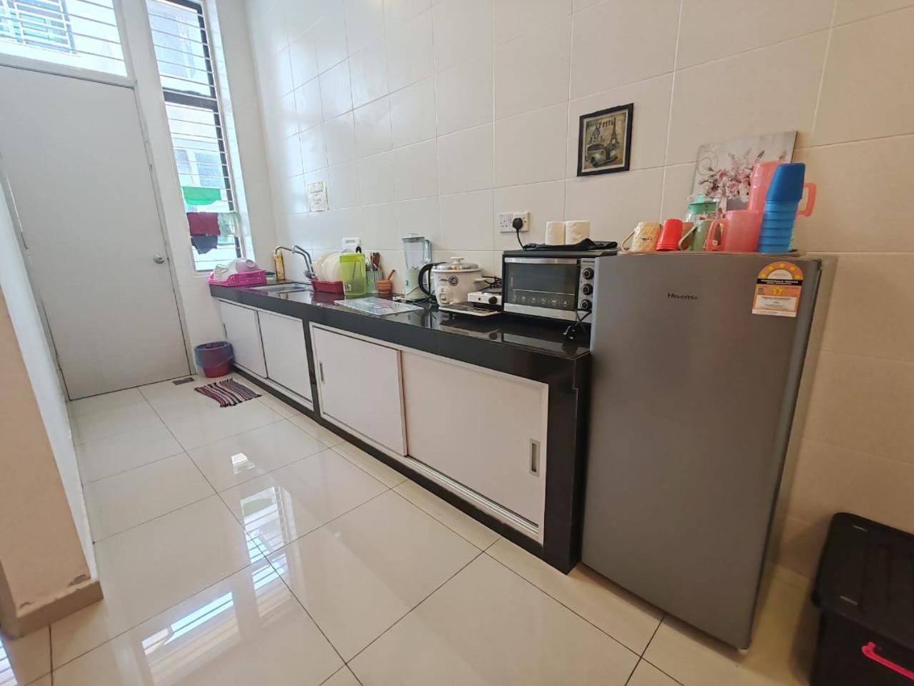 Teluk Batik 17Paradisehome Private Pool Karaoke Snooker Bbq 15Pax Лумут Экстерьер фото